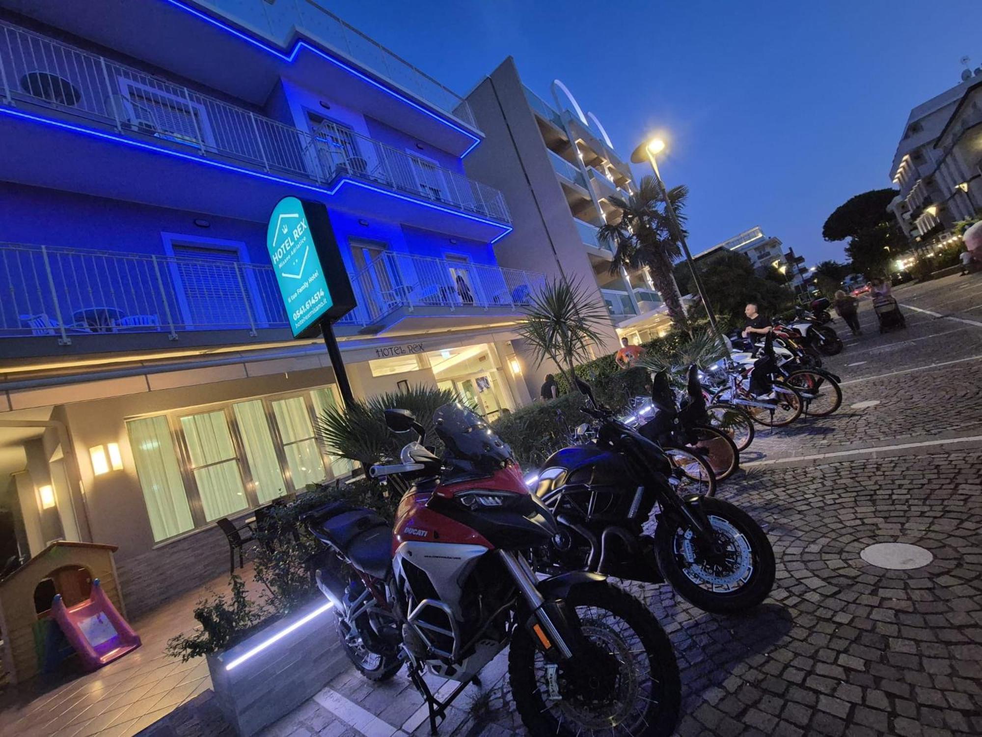 Hotel Rex Misano Adriatico Kültér fotó